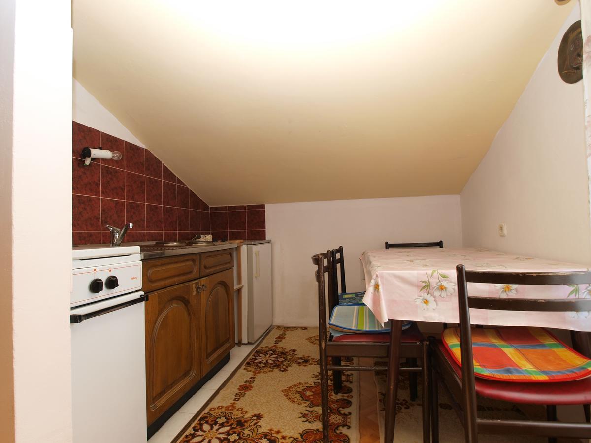 Apartments Slavica 382 プーラ エクステリア 写真