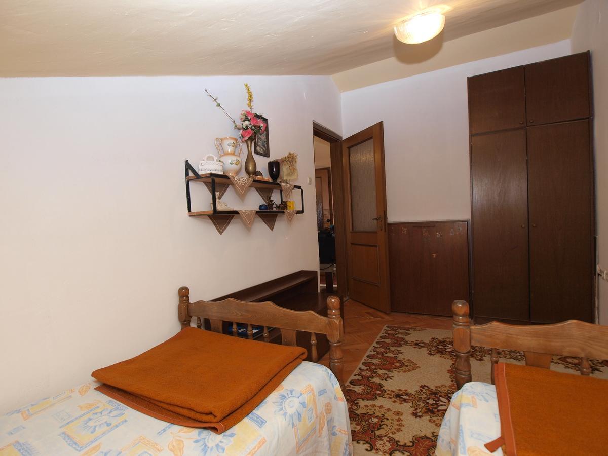 Apartments Slavica 382 プーラ エクステリア 写真