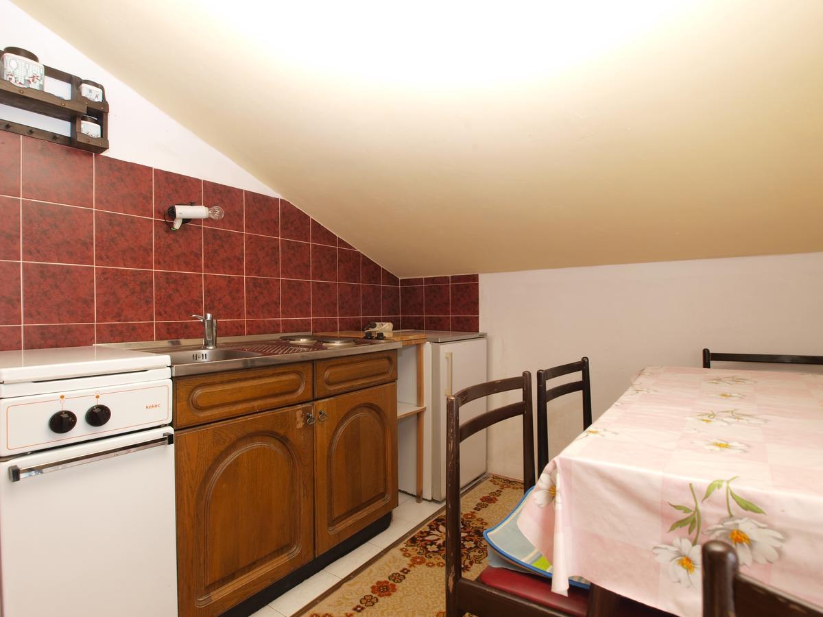 Apartments Slavica 382 プーラ エクステリア 写真