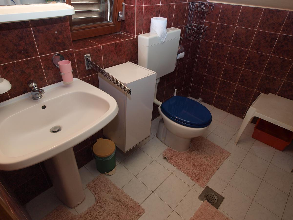 Apartments Slavica 382 プーラ エクステリア 写真