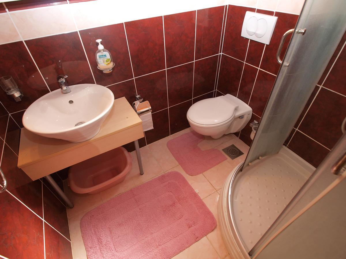 Apartments Slavica 382 プーラ エクステリア 写真