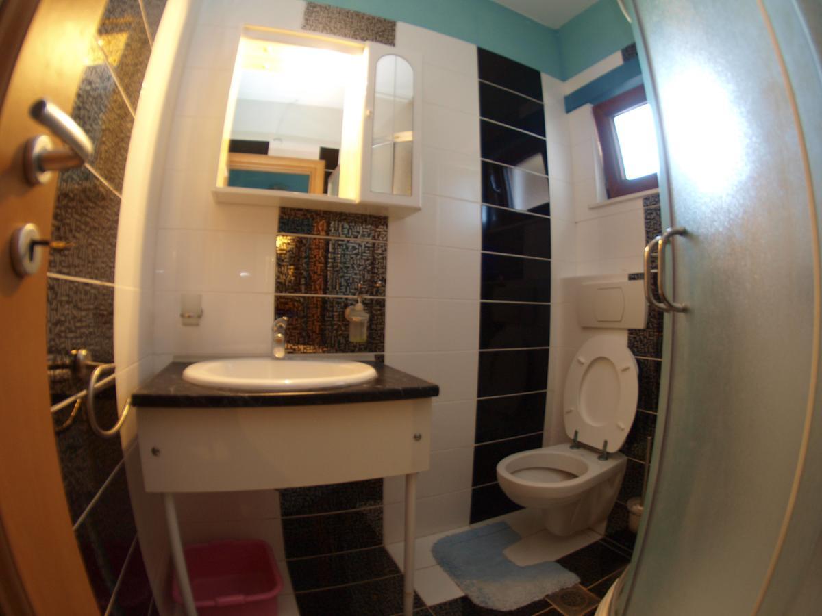 Apartments Slavica 382 プーラ エクステリア 写真